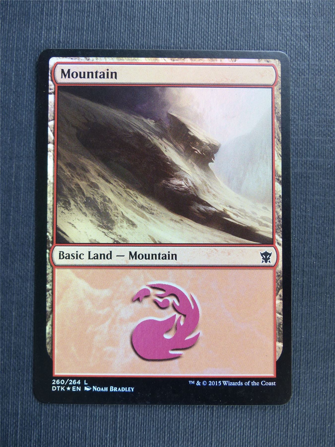Mountain 260/264 Foil - Mtg Magic Cards #531
