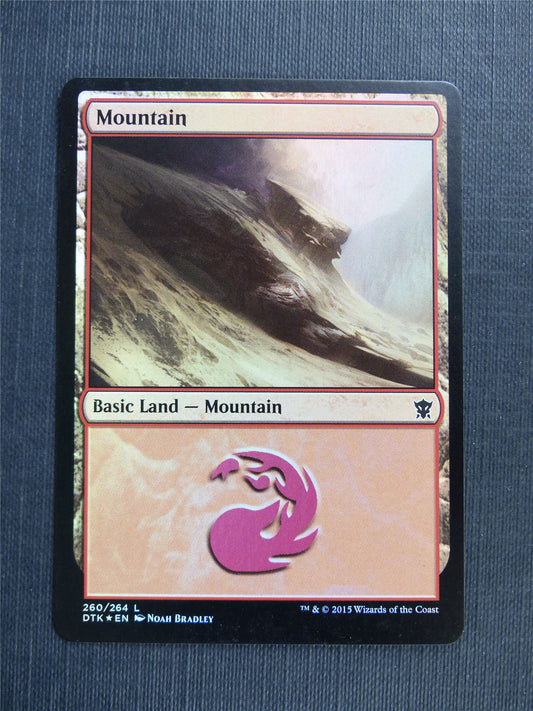 Mountain 260/264 Foil - Mtg Magic Cards #531