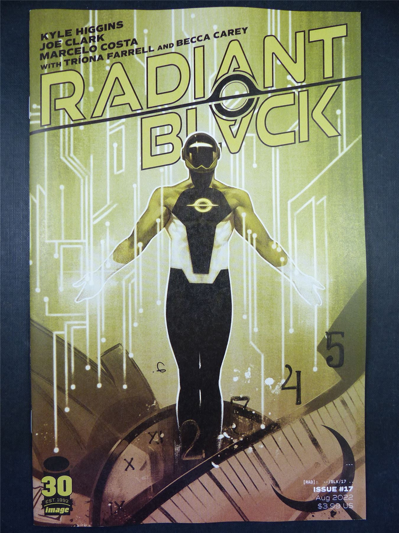 RADIANT Black #17 - Aug 2022 - Image Comics #6CB