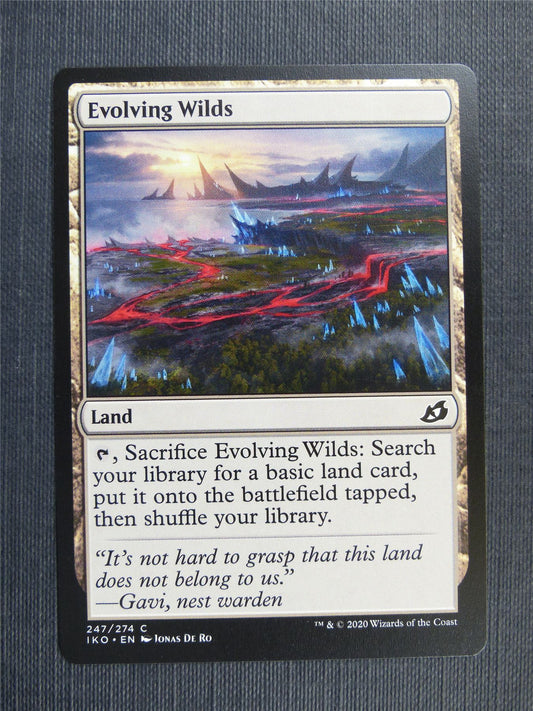 Evolving Wilds - IKO Mtg Card