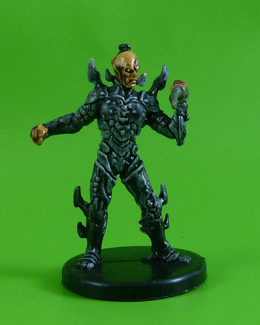 Yuuzhan Vong Warrior - Star Wars Miniatures