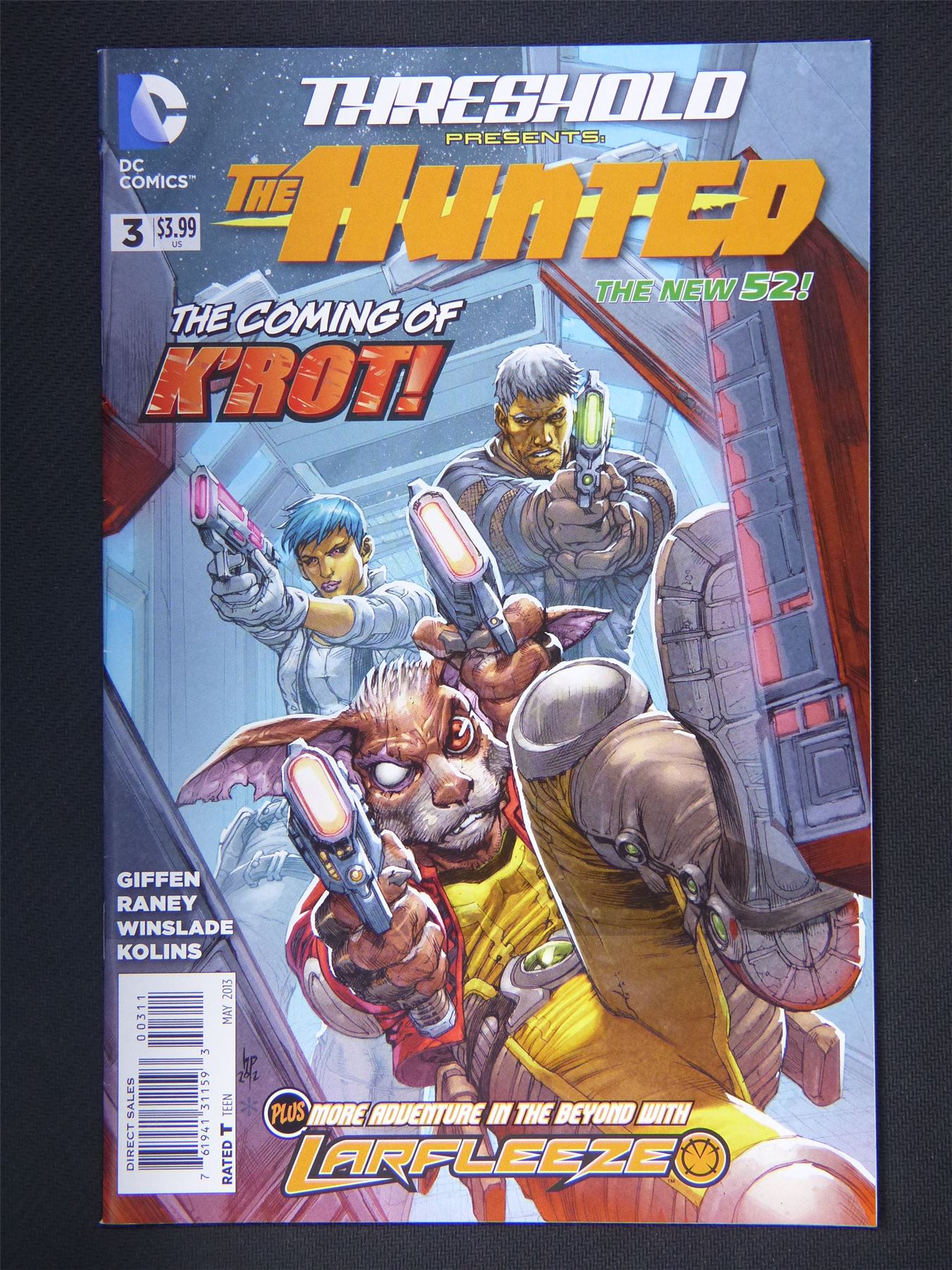 The HUNTED #3 2013 - DC Comic #6CF