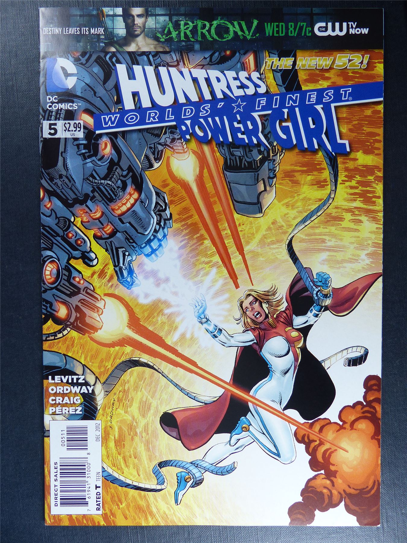 HUNTRESS Power Girl: World's Finest #5 - DC Comics #SZ