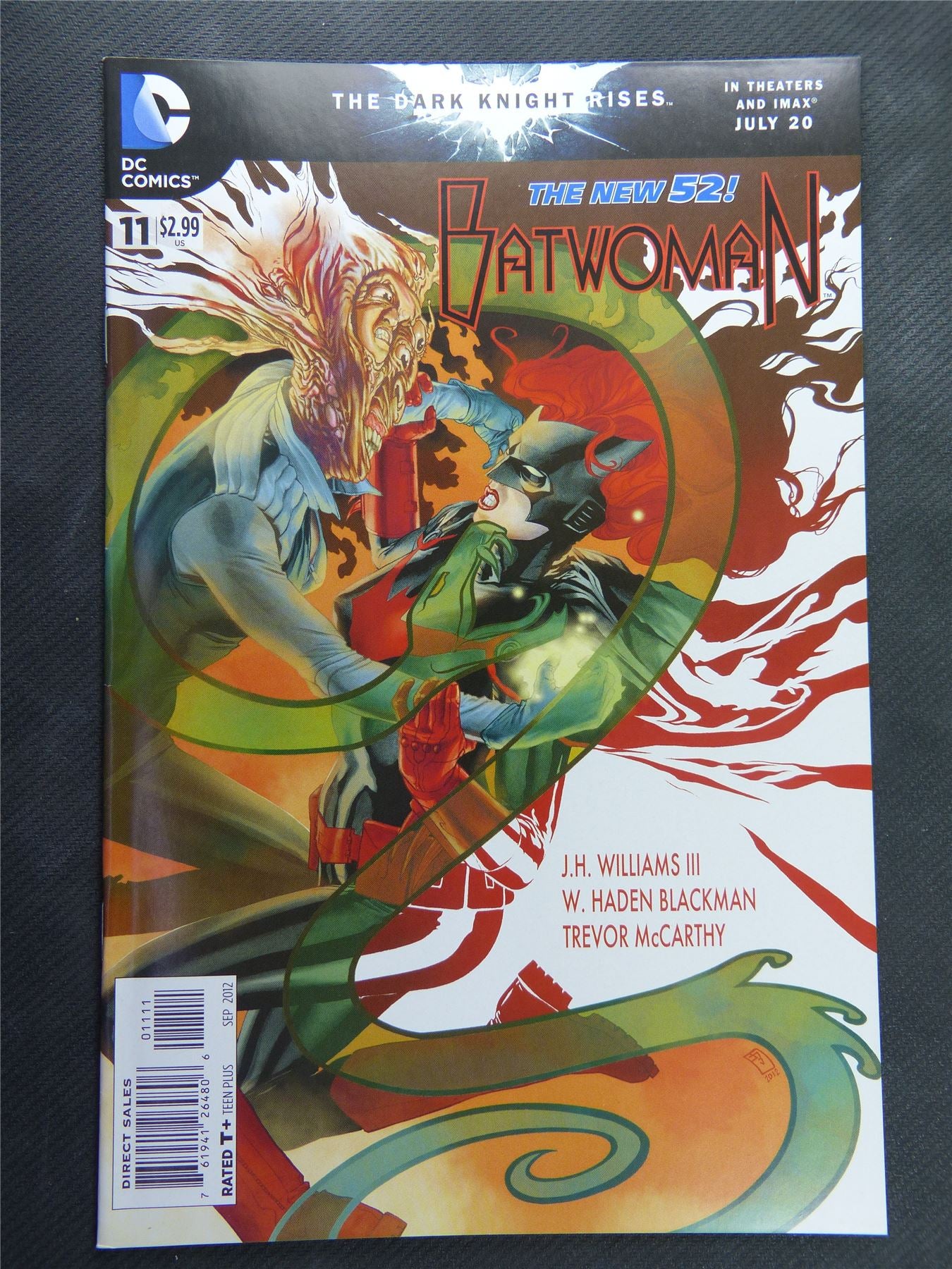 BATWOMAN #11 - DC Comic #110