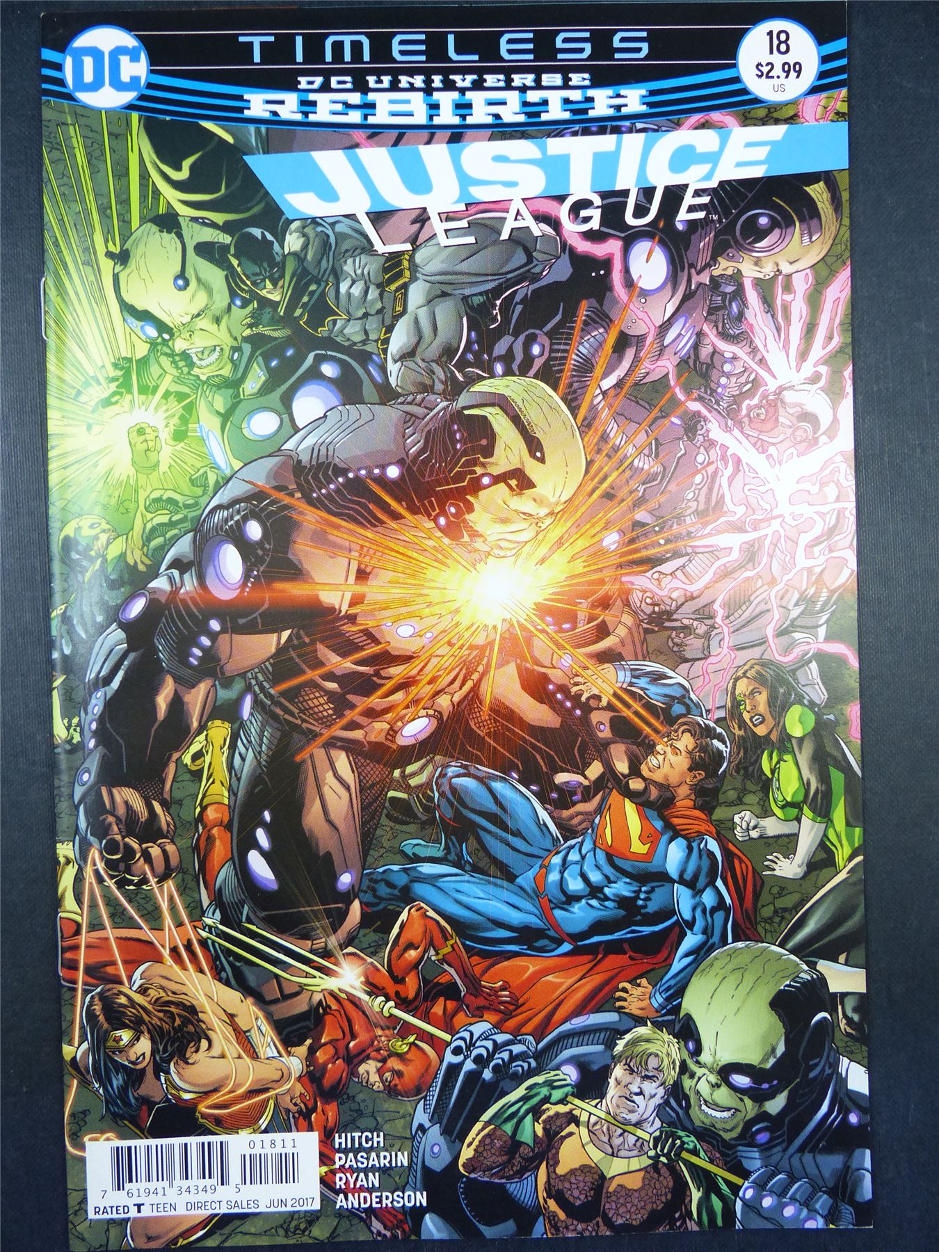 JUSTICE League #18 - DC Comics #6Q