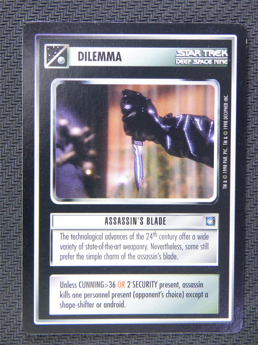 Dilemma Assassins Blade - Star Trek CCG Deep Space Nine #57J