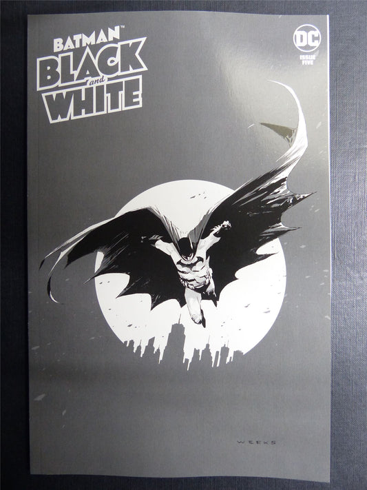 BATMAN: Black and White #5 - June 2021 - DC Comics #MV