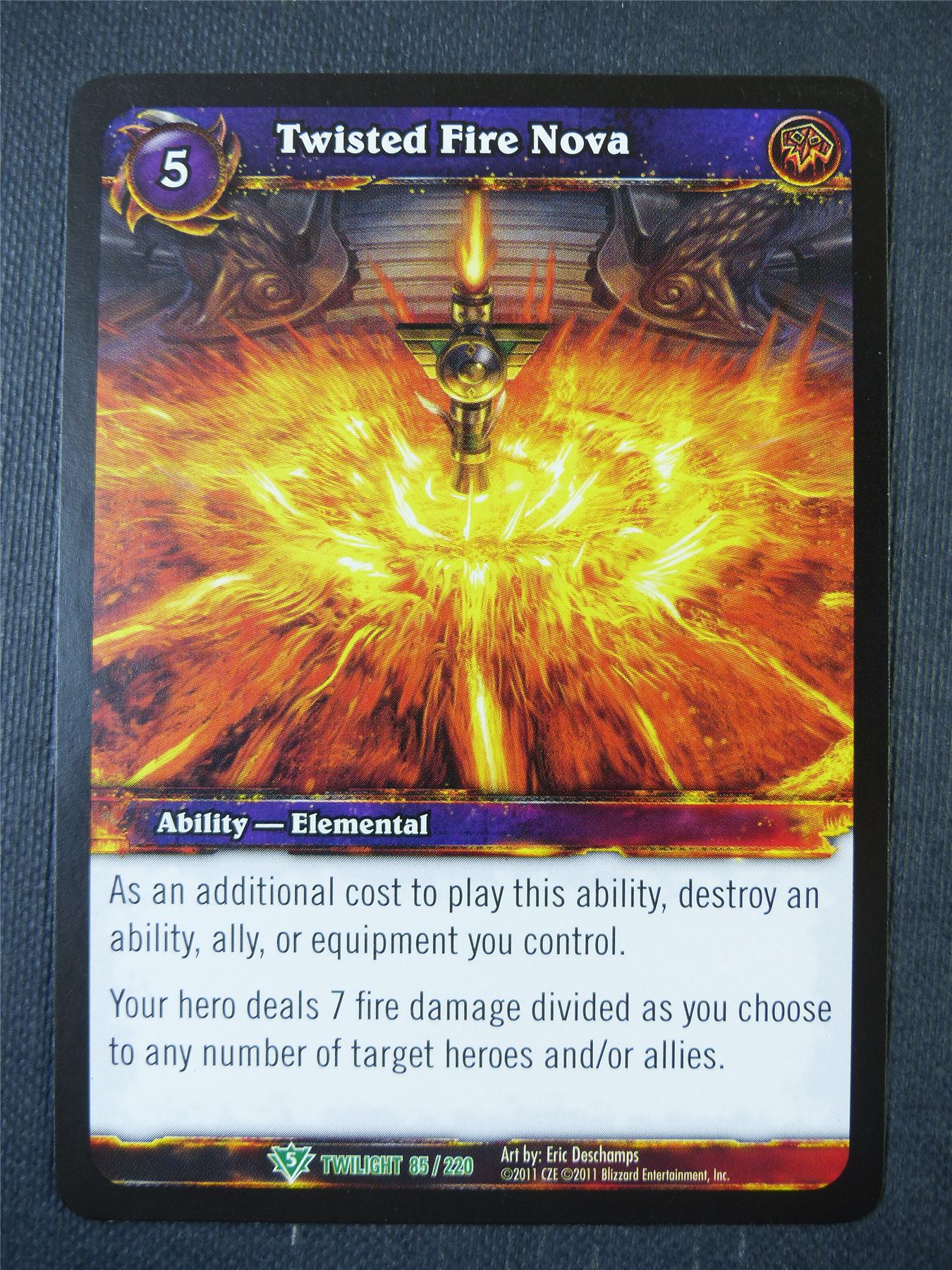 Twisted Fire Nova 85/220 - WoW Card #14Q