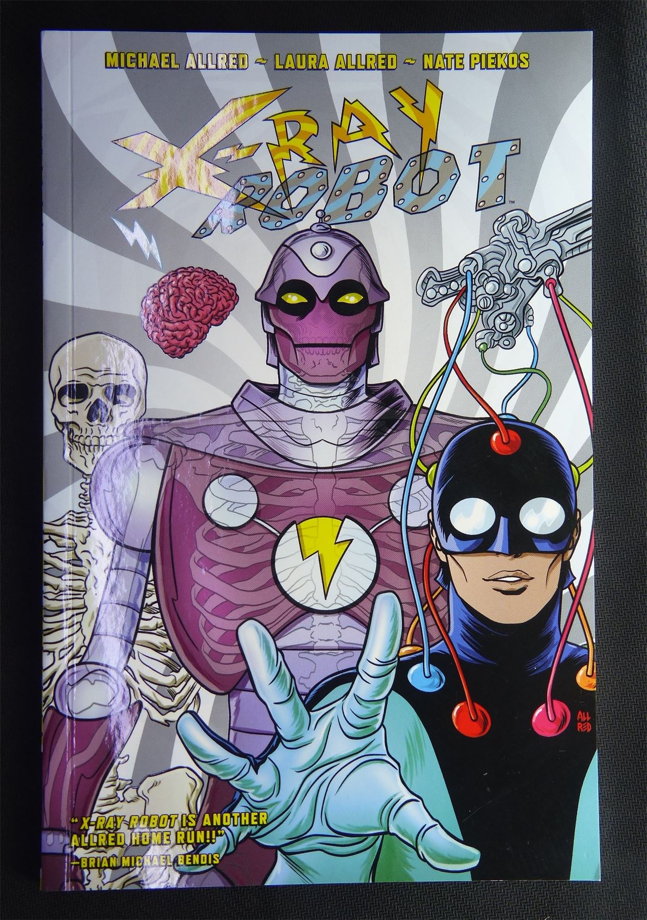 X-Ray Robot - Graphic Novel #19J