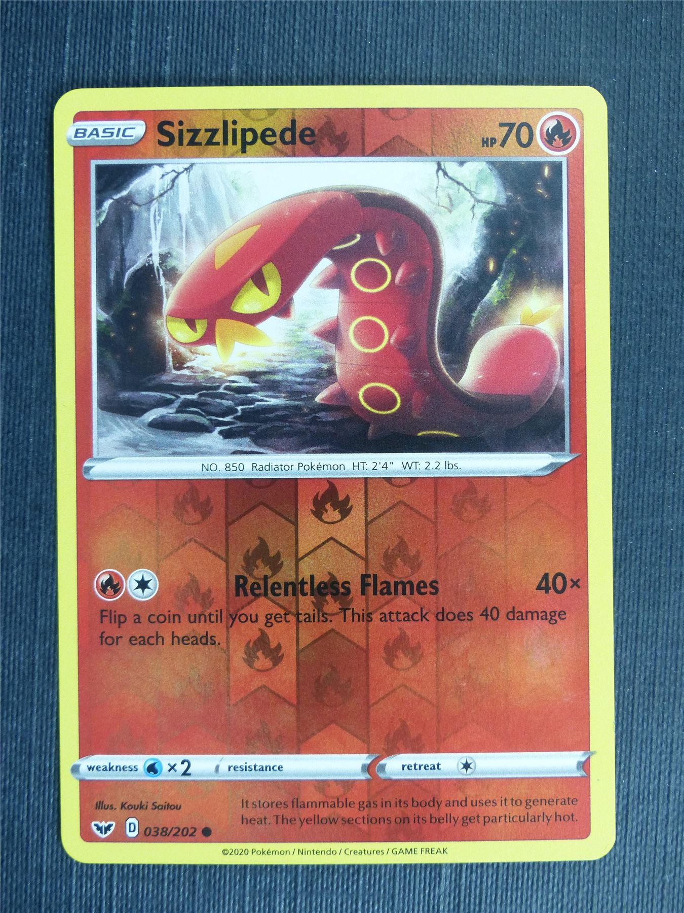 Sizzlipede 038/202 Reverse Holo - Pokemon Cards #1SS