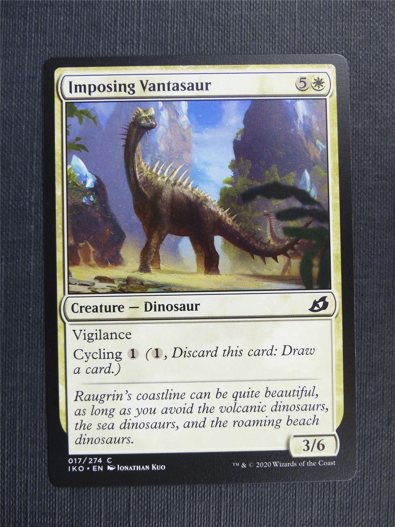 Imposing Vantasaur - IKO Mtg Card