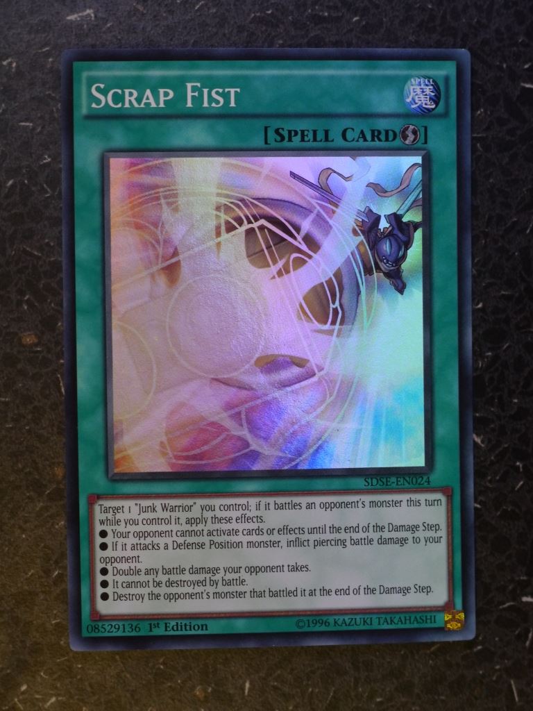 Yugioh Cards: SCRAP FIST SDSE SUPER RARE # 3D76