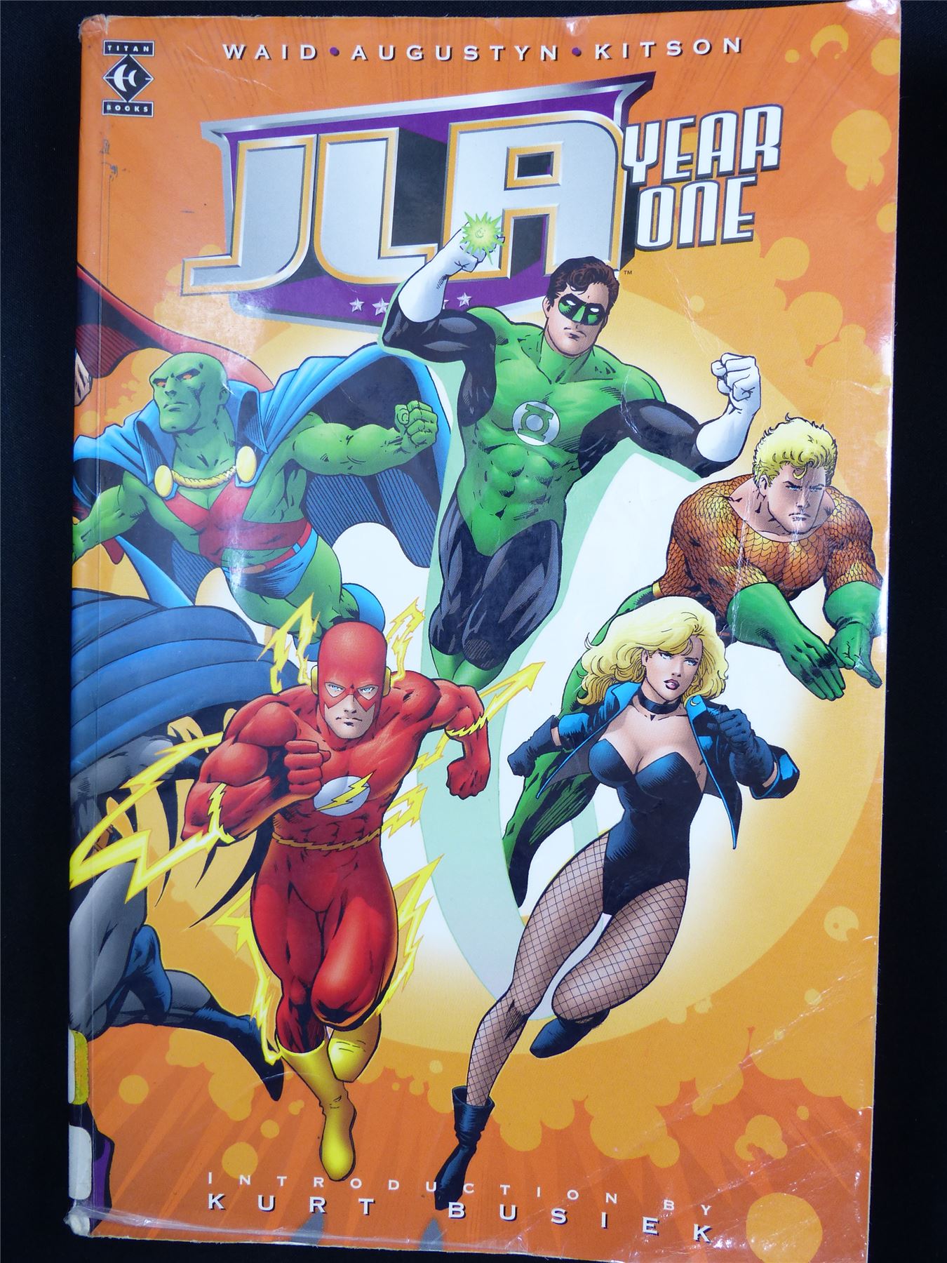 JLA Justice League America: Year One - DC Graphic Softback #1EN