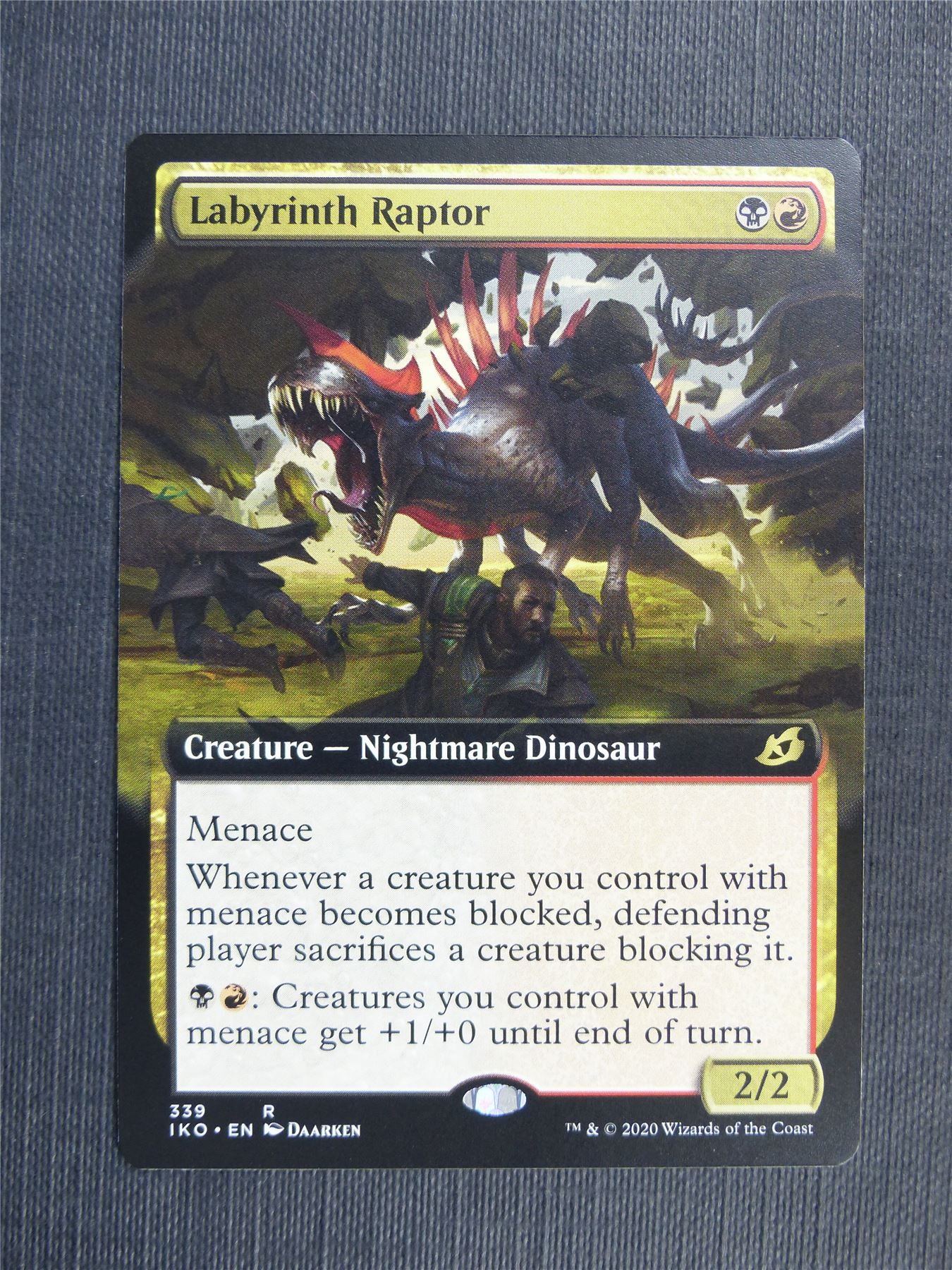 Labyrinth Raptor Showcase - IKO - Mtg Card