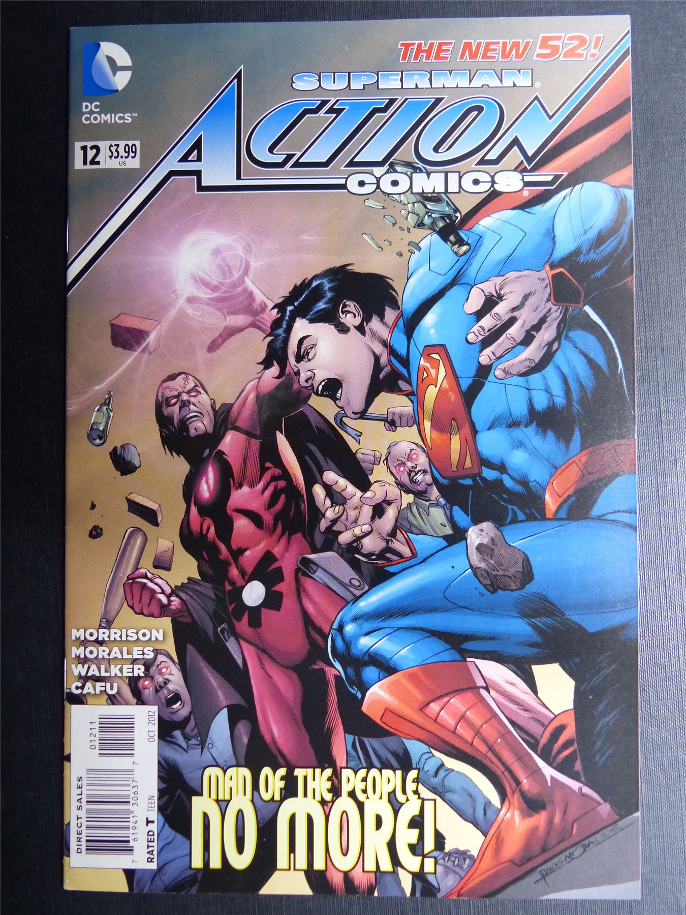 SUPERMAN: Action Comics #12 - DC Comics #ES