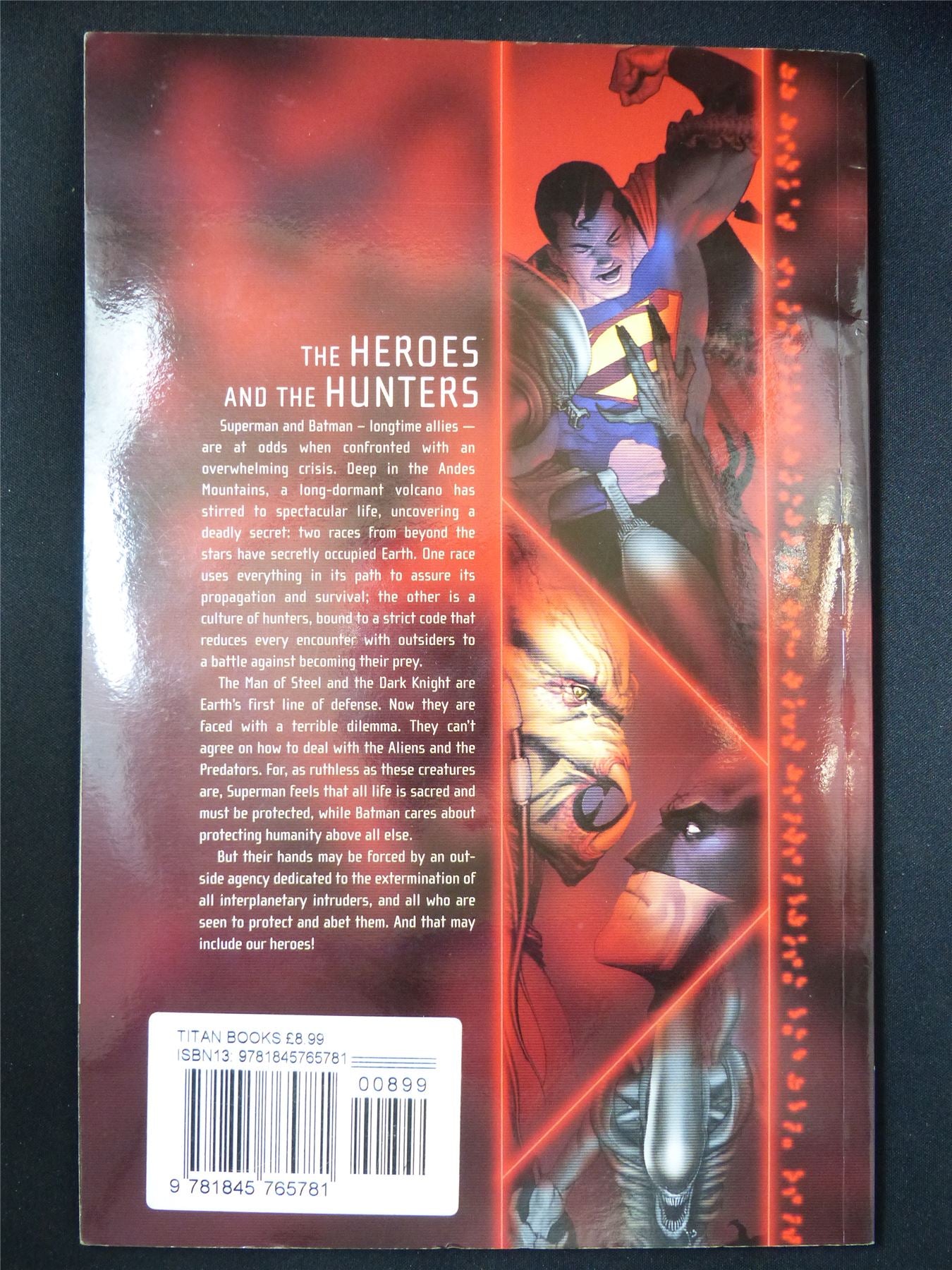 SUPERMAN and Batman vs Aliens and Predator - DC Dark Horse Graphic Softback #1E0