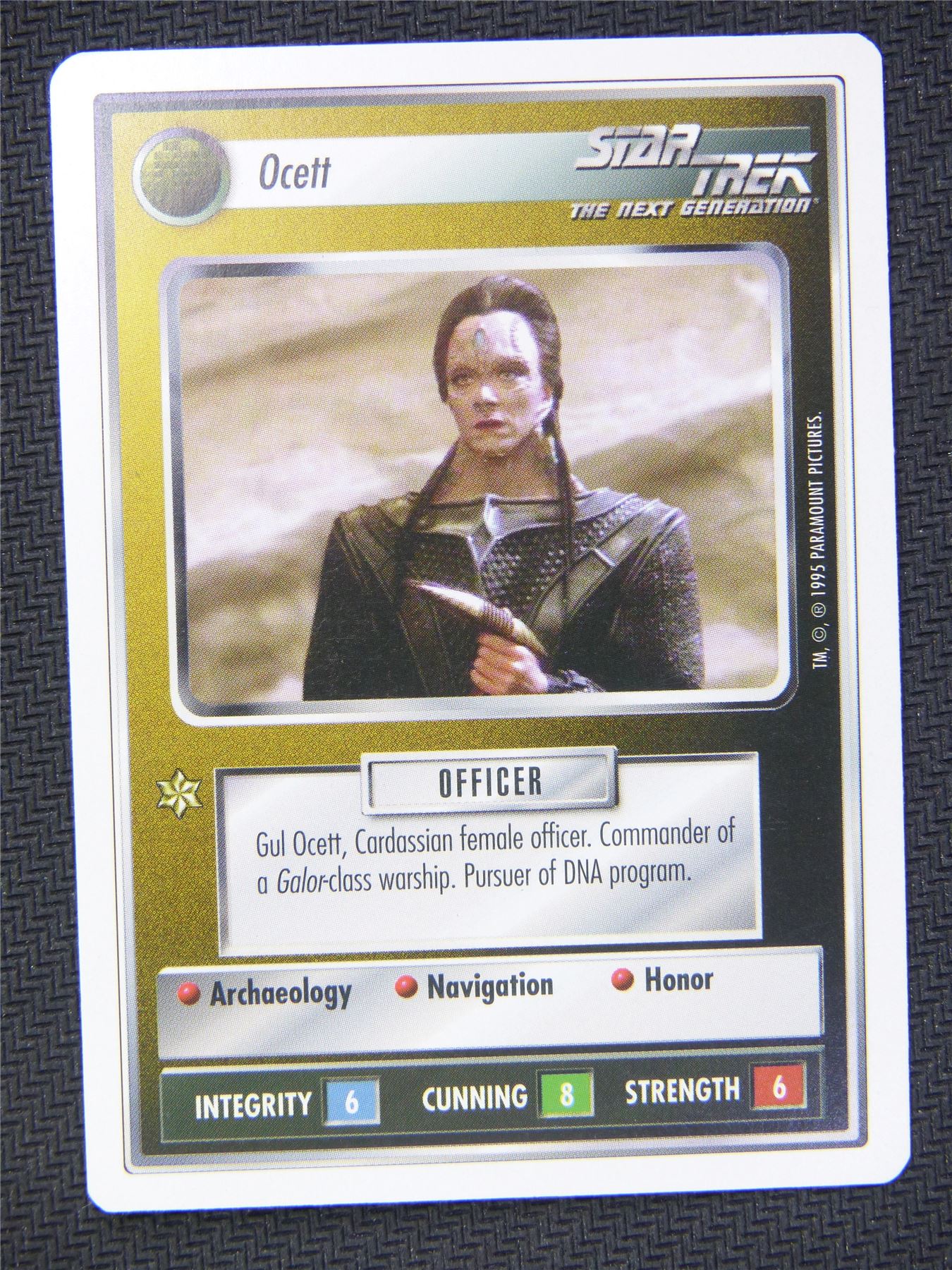 Ocett White Border - Star Trek Next Gen Card #4Q8