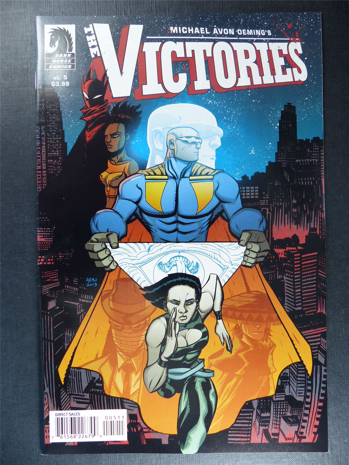 VICTORIES #5 - Dark Horse Comics #TL