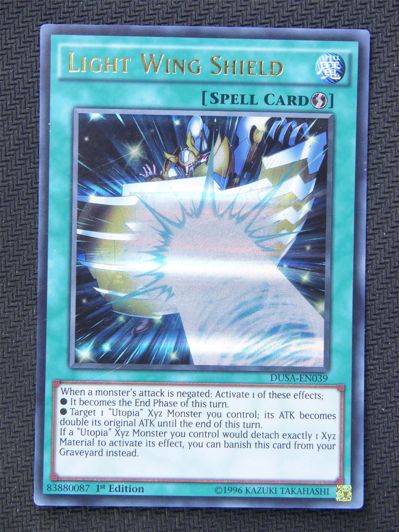 Light Wing Shield DUSA - Ultra Rare - Yugioh Card #5JH