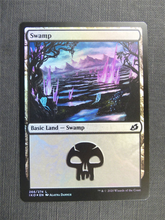 Swamp 266/274 Foil - IKO - Mtg Card