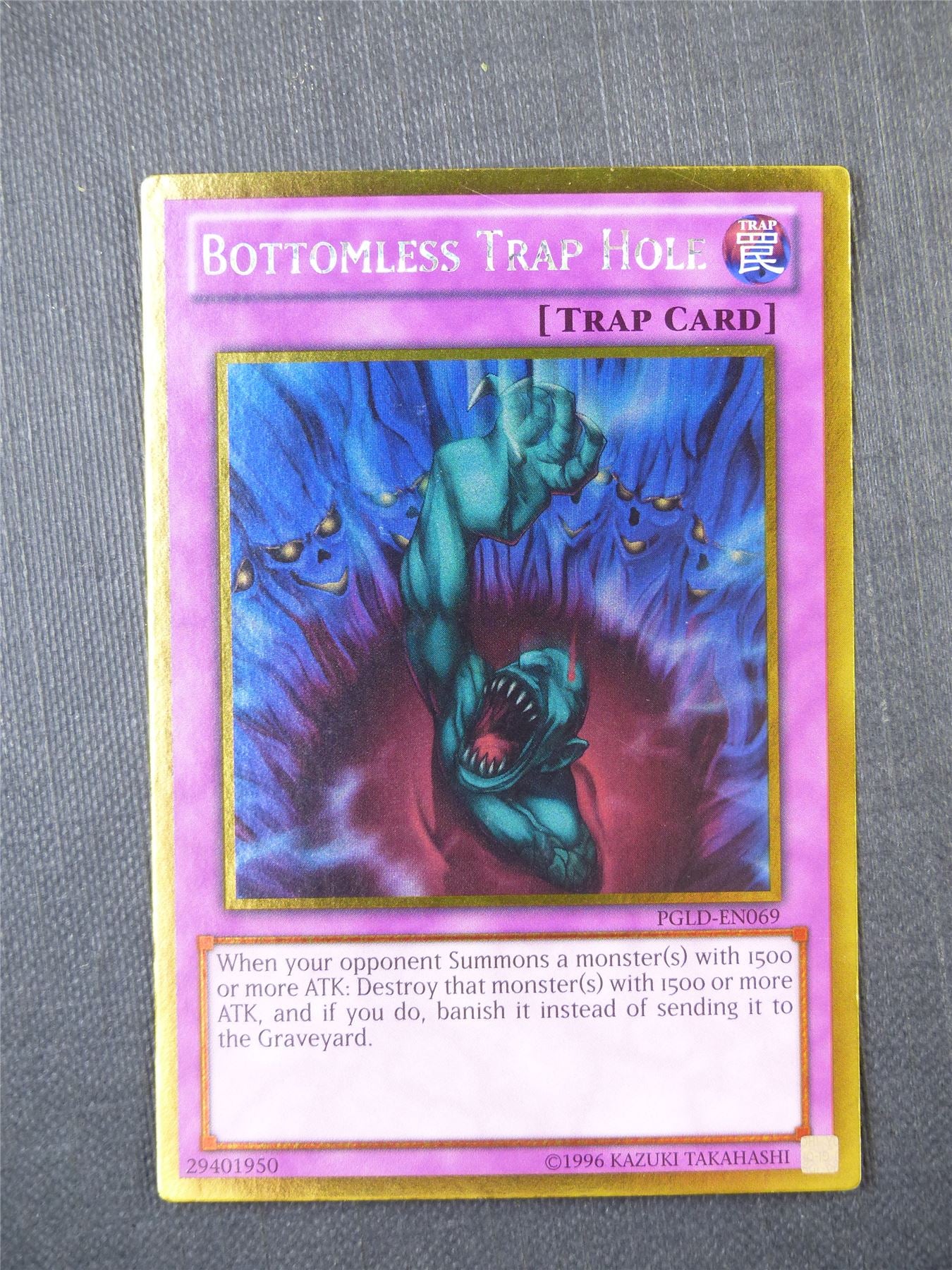 Bottomless Trap Hole - Yugioh Card #9IG