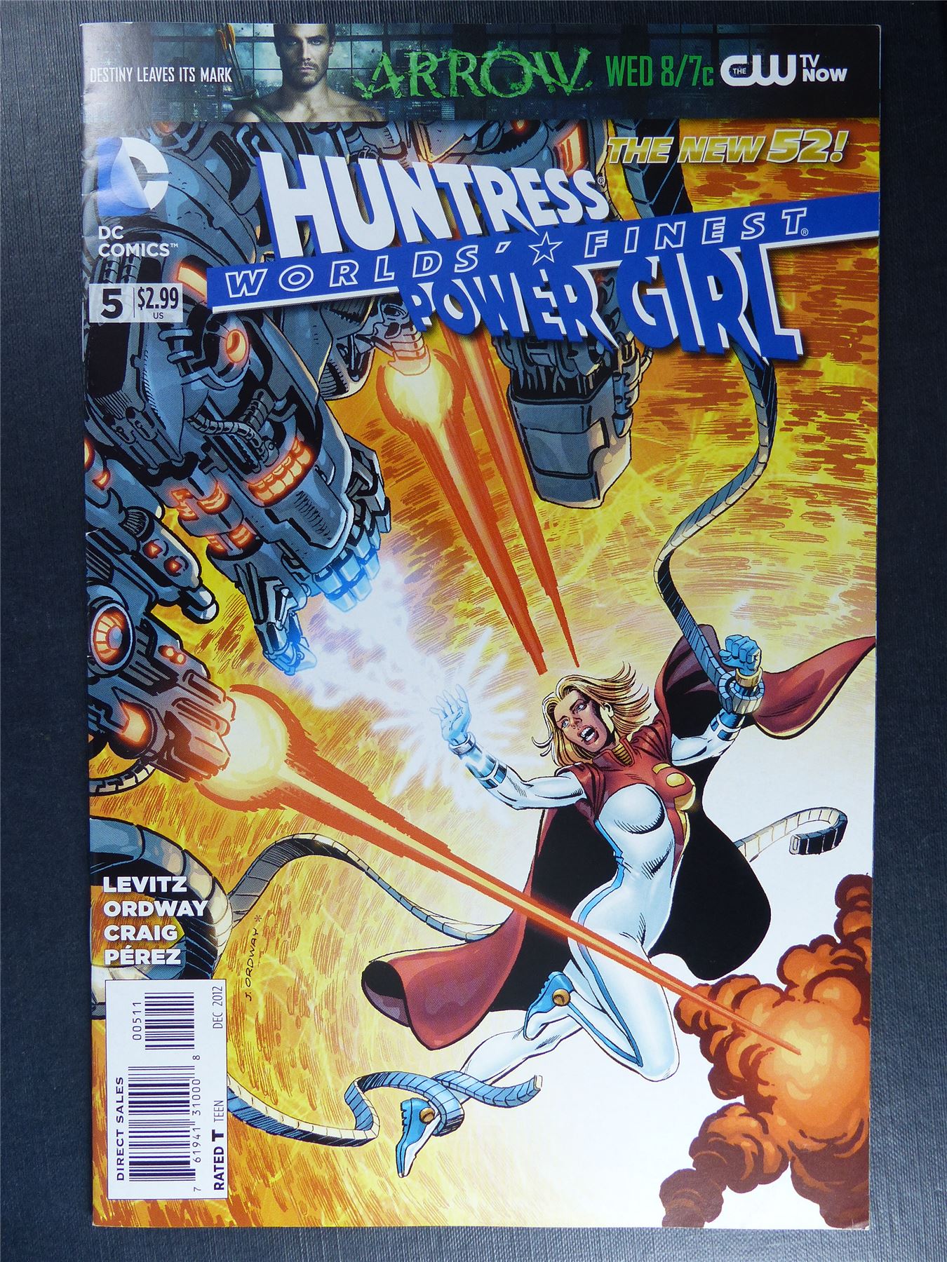 HUNTRESS Power Girl: World's Finest #5 - DC Comics #T1