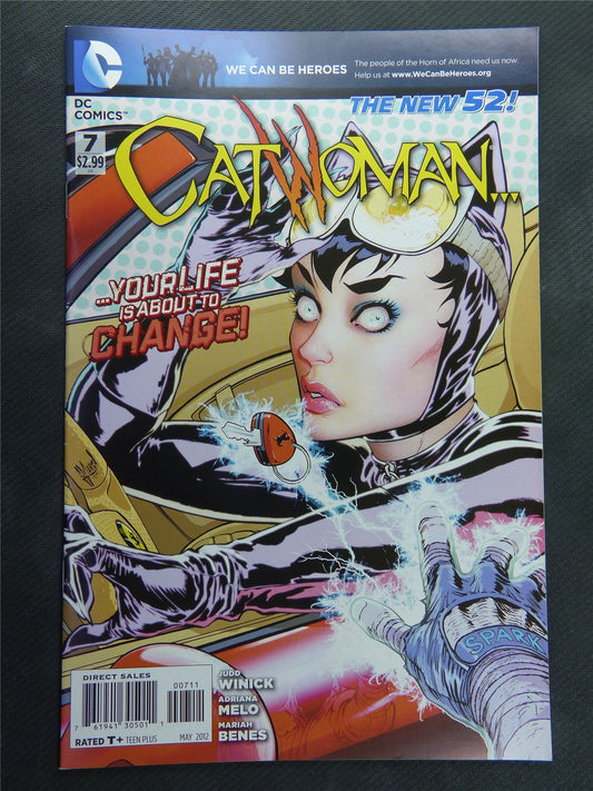 CATWOMAN #7 - DC Comic #11E