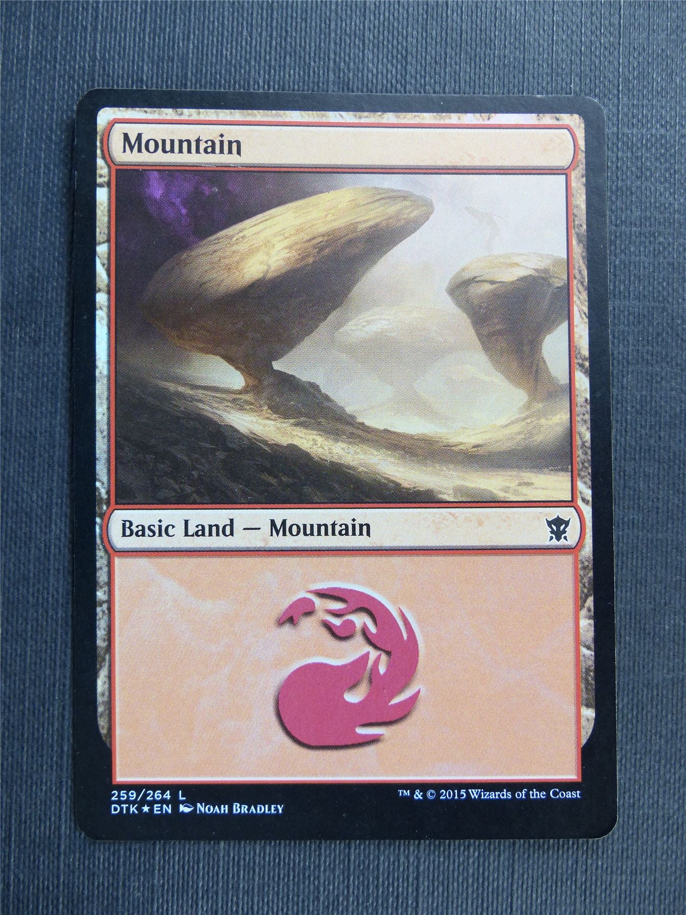 Mountain 259/264 Foil - Mtg Magic Cards #4CR