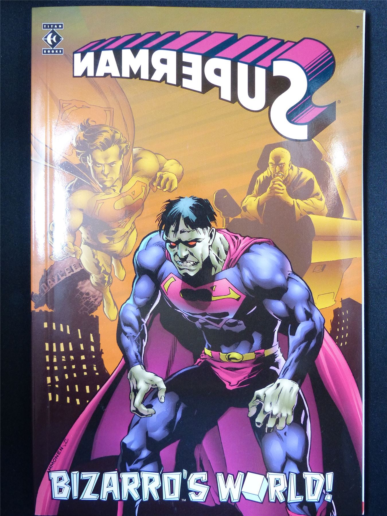 SUPERMAN: Bizarro's World! - DC Graphic Softback #VY