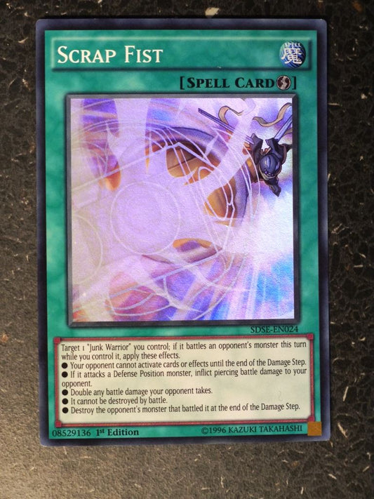 Yugioh Cards: SCRAP FIST SDSE SUPER RARE # 8I13