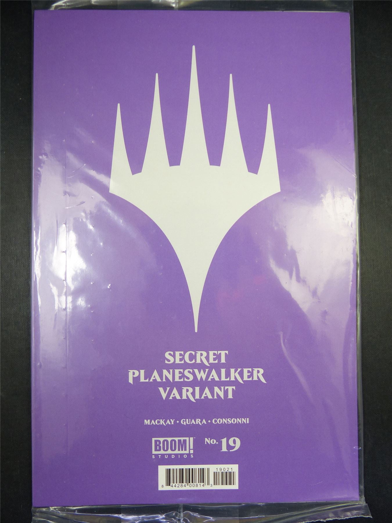 MAGIC #19 Secret Planeswalker Var sealed - Oct 2022 - Boom! Comics #8MH