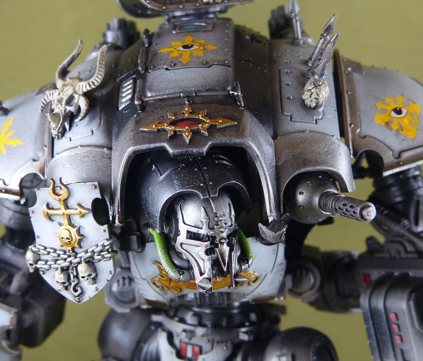 Chaos Knight - Painted - Warhammer 40K #2W