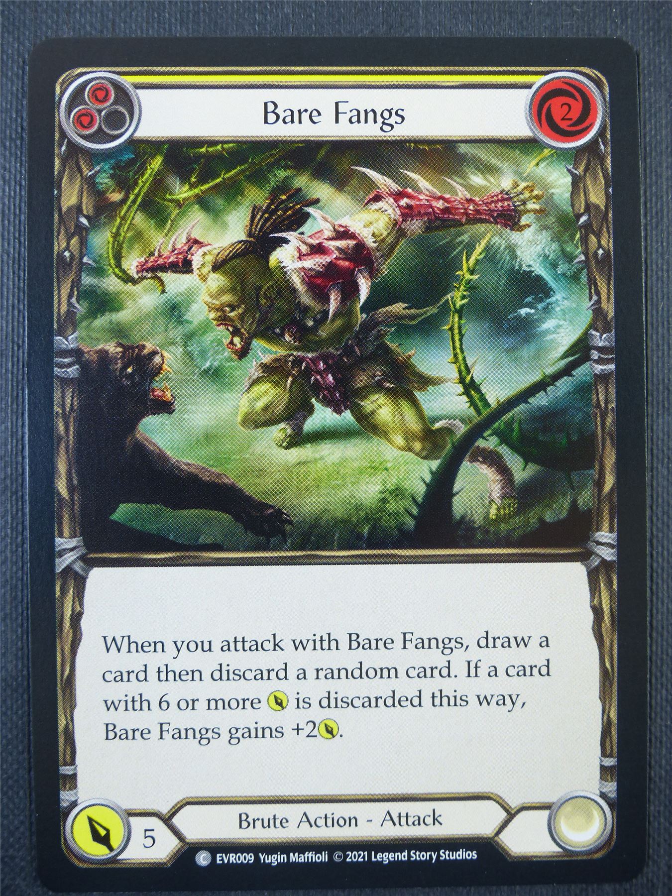 Bare Fangs Yellow - 1st ed Everfest - Flesh & Blood Card #6DI